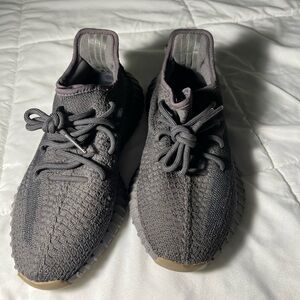 Yeezy boost v2 black ‘cinder’